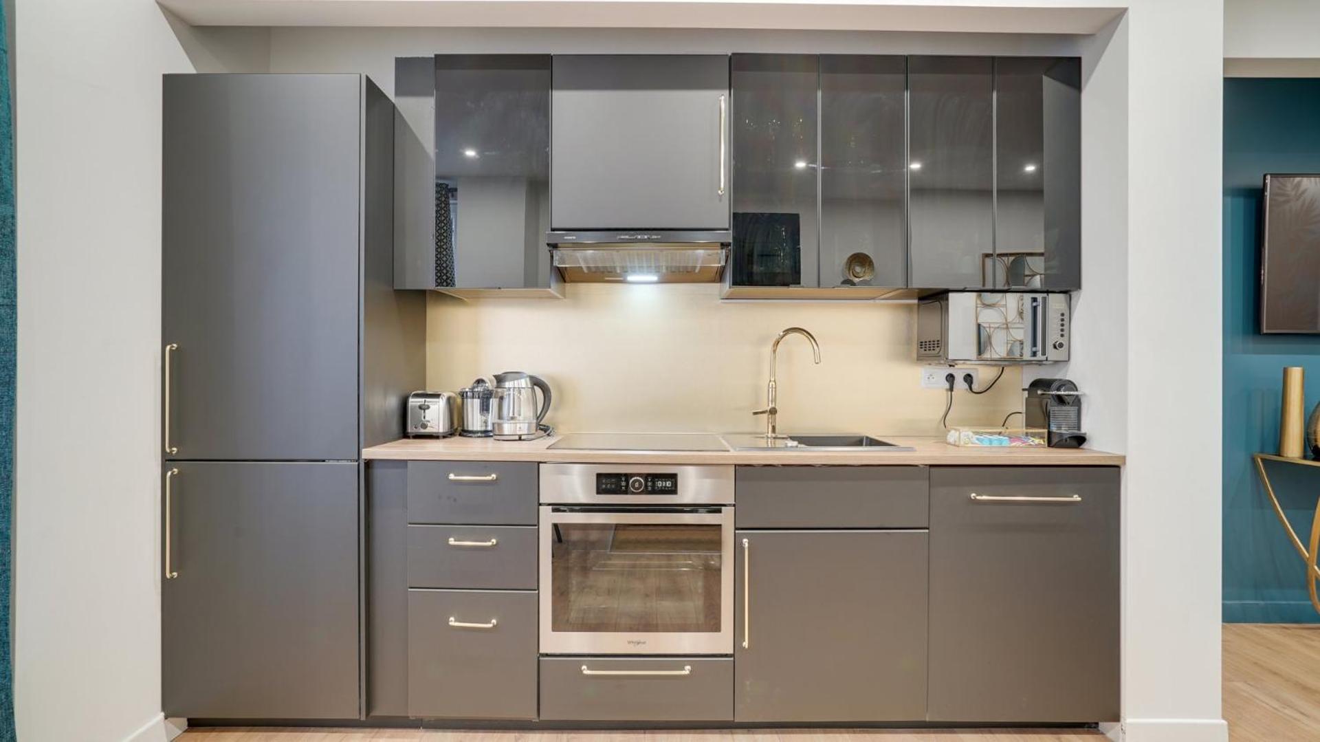 144 Suite Bebesse, Superb APT, 3 BDR, Paris Exterior foto